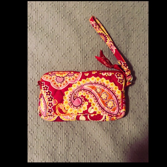 Handbags - Vera bradley wristlet